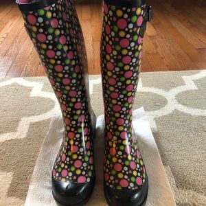 Tall rainboots